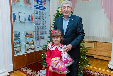 Коньки под «Елкой желаний»